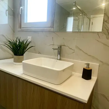 Oceanview Apartament *